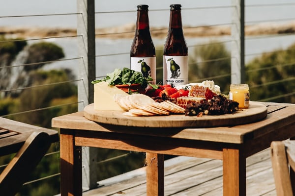 A local spread, on site at Flinders Island. Credit Kara Hynes