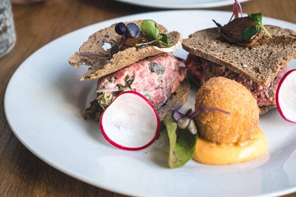 restaurant plate steak tartare
