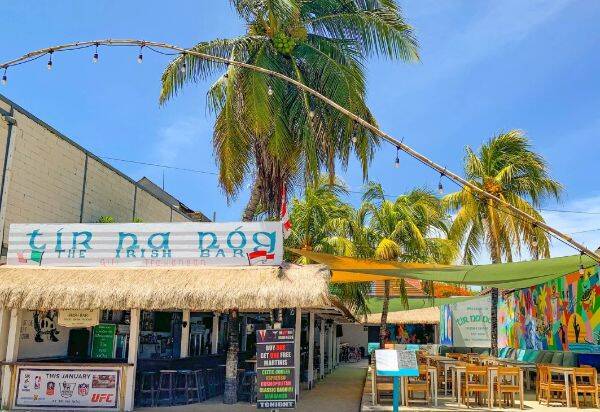 External view of Tir Na Nong Restaurant Gili Trawangan, Bali