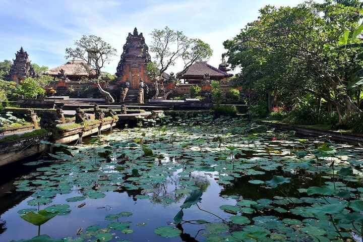 Saraswati Temple (Pura Taman Kemuda Saraswati), Bali