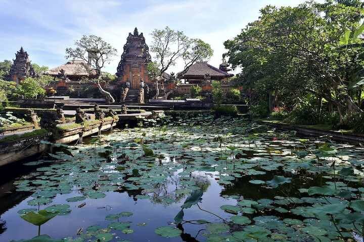 Saraswati Temple (Pura Taman Kemuda Saraswati), Bali