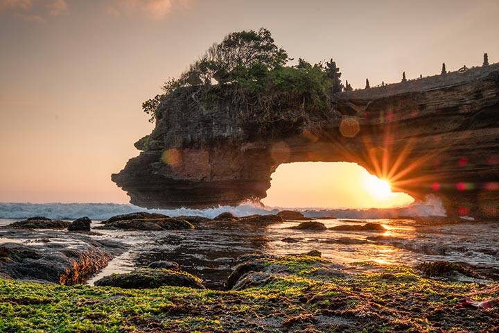 Batu Bolong Temple, Bali