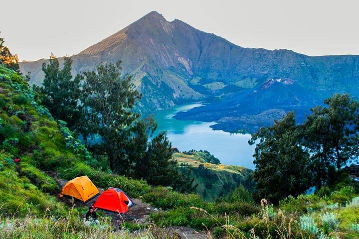 Camping on Mount Rinjani Crater Rim at the First Night Camping on the Three Day Mount Rinjani Trek, Lombok, Indonesia, Asia