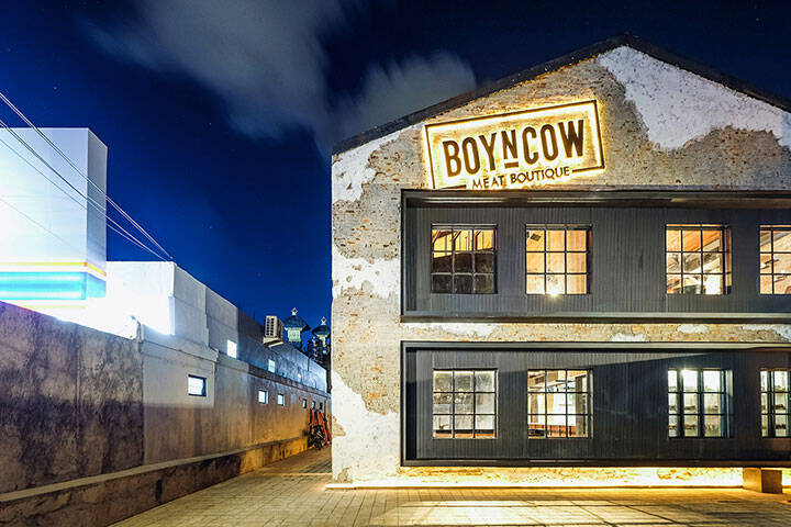 Boy N Cow,  Seminyak