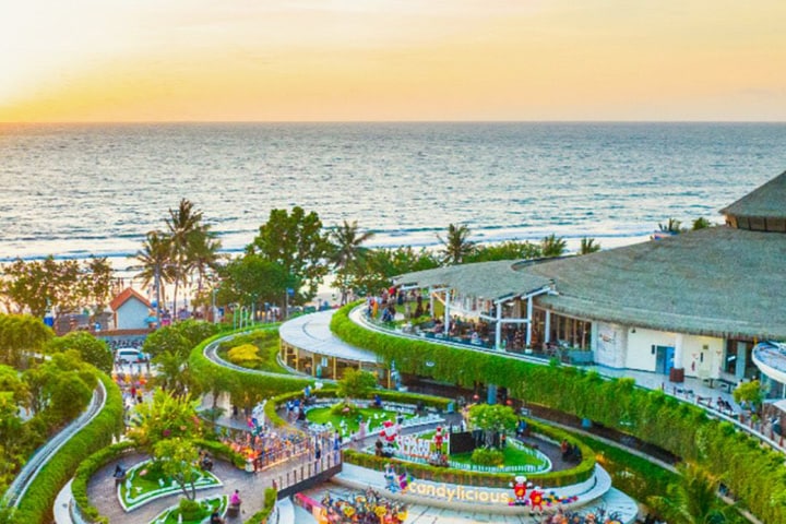 Kuta Beachwalk Shopping Center