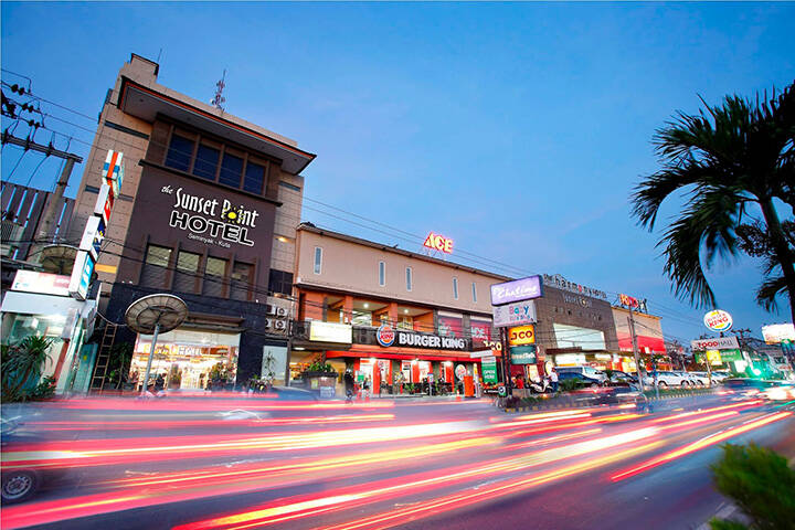 Sunset Point Shopping Centre