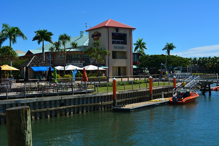 Port Denarau Marina shopping