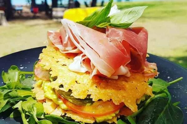 Freshly made breakfast dish at De la Plage cafe, Darwin.