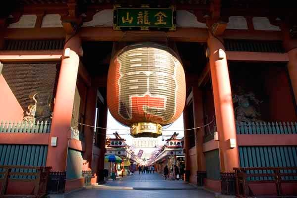 senso-ji-temple-kamarimon-gate