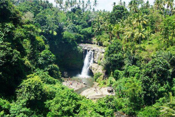 Tegenungan Waterfalls in Bali by Oktomi Jaya