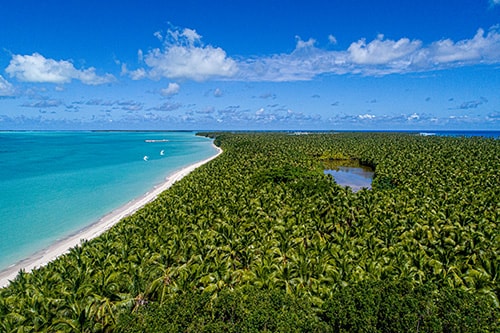 Blue sky day at Cocos Keeling Islands