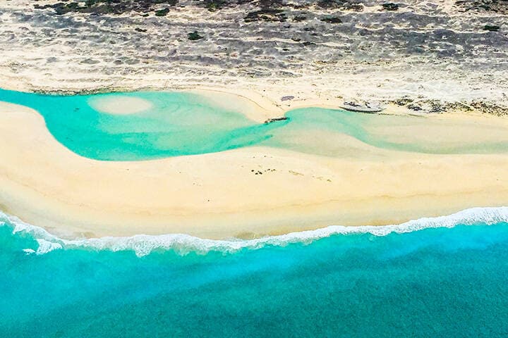 Helicopter flight over Coconut Wells on the way to Willie Creek  