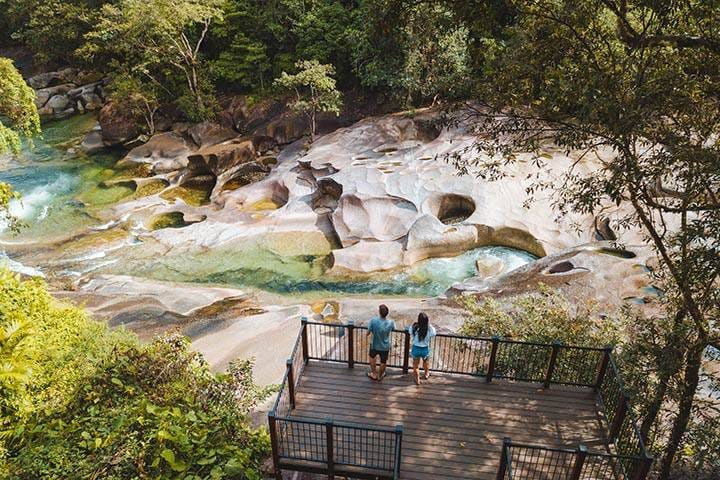 Couple at the viewing deck of Babinda Boulders