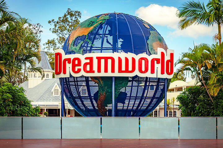 Dreamworld theme park logo 