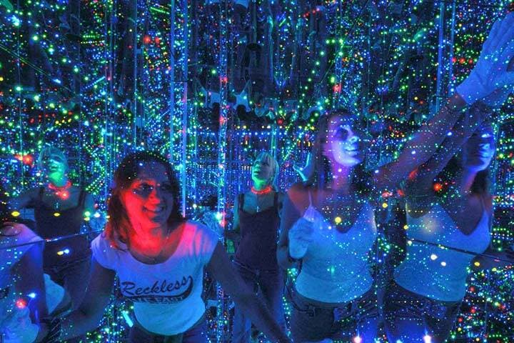 Infinity attraction, Gold Coast