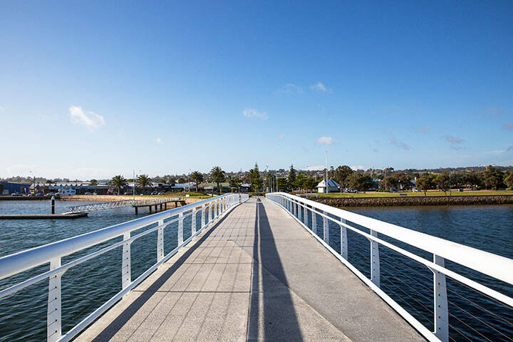 Lakes Entrance Footbridge