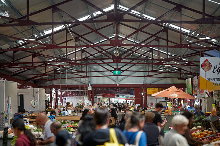 Queen Victoria Market is an authentic, bustling, inner-city market that has been the heart and soul of Melbourne for 140 years. Home to over 600 small businesses, it is a great place to discover fresh and specialty produce, hand-made and unique products, great coffee and food, souvenirs and clothing