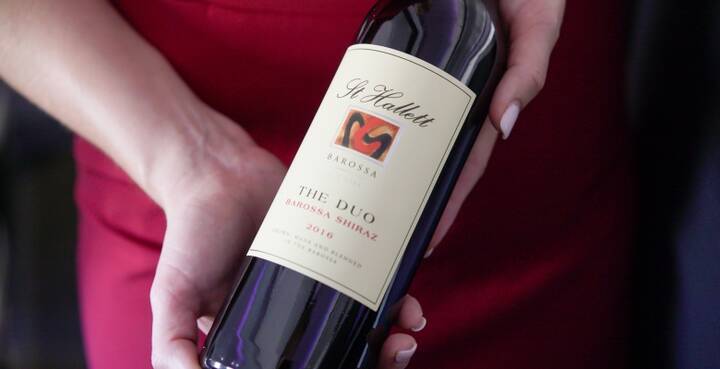 Virgin Australia and St Hallett unveil custom wine blend for guests at 38,000ft