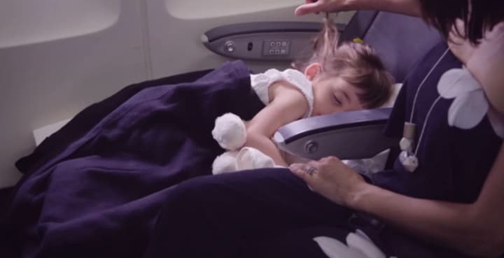 Virgin Australia the only major Australian airline to welcome kids' sleeping devices onboard